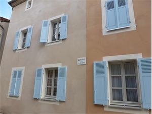 t4 à la location -   03450  EBREUIL, surface 93 m2 location t4 - UBI461561840